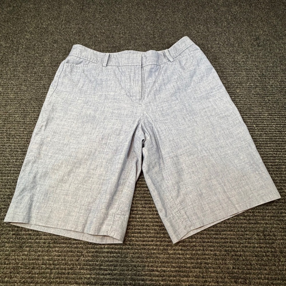 Talbots Perfect Short Womens 6 Light Blue Chambray Cotton Knee Length Shorts
